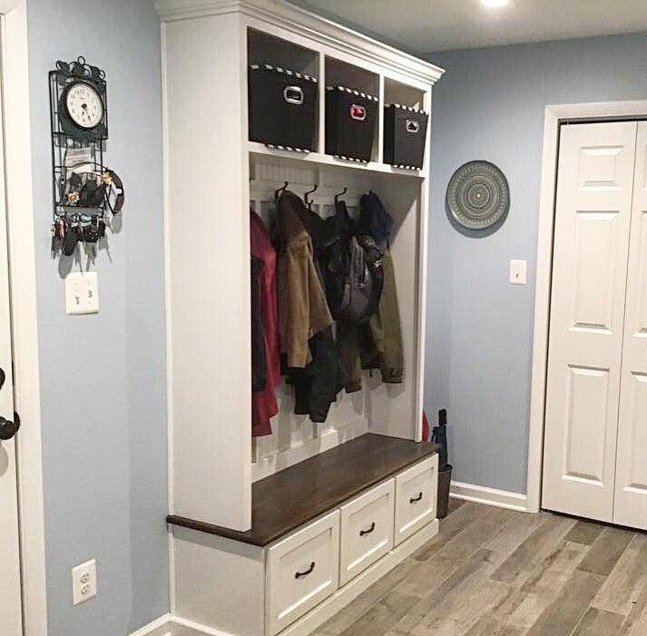 Georgia 3-Section Entryway Bench | Mudroom Hall Tree with Storage & Coat Hooks | Solid Wood Custom Furniture - Image 2