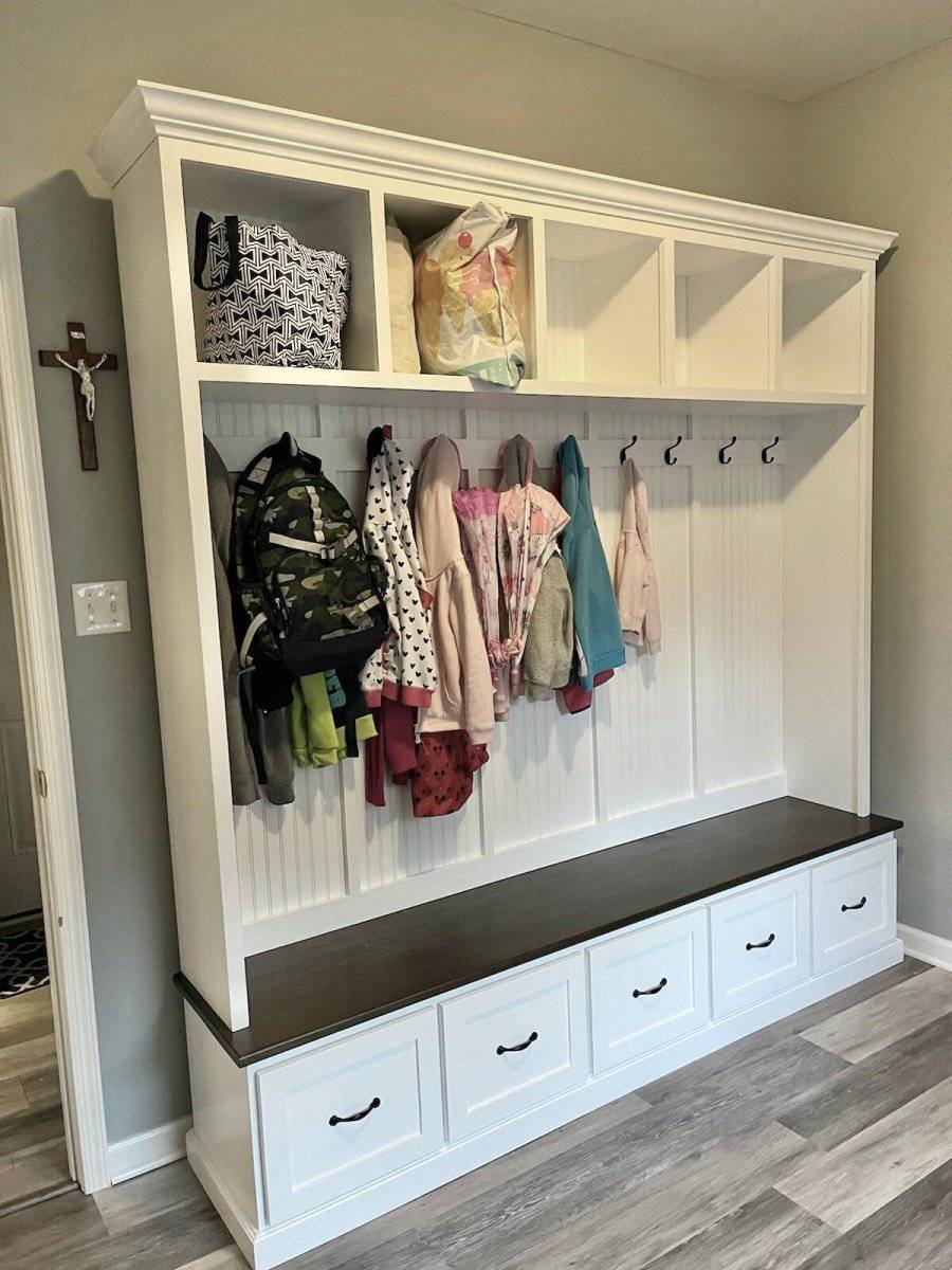 Georgia Mudroom Locker Bench – 5-Section Solid Wood Hall Tree with Shoe Storage | Custom Entryway Furniture & Coat Rack - Image 13