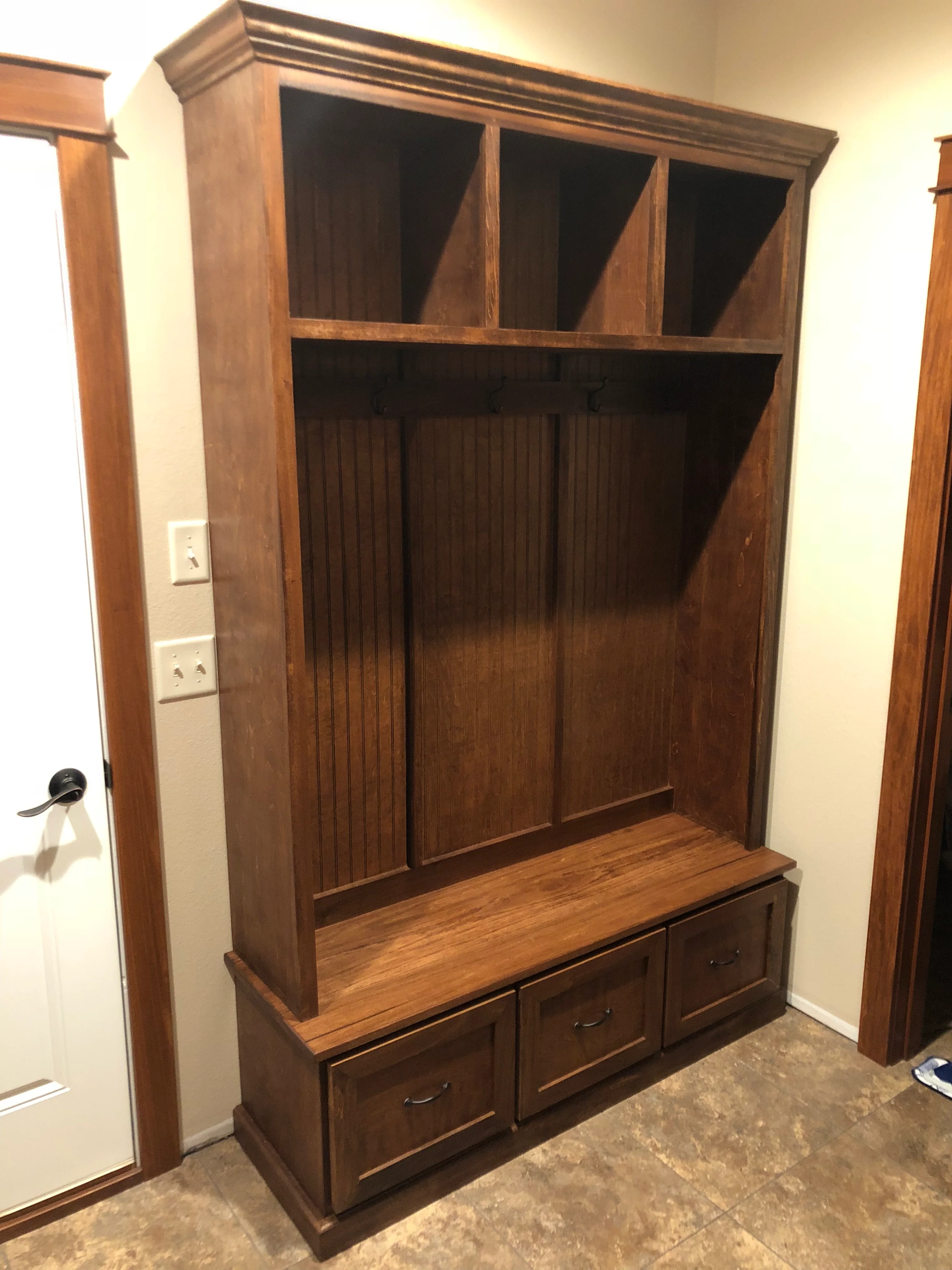 Georgia Entryway Bench | Mudroom Hall Tree with Storage & Coat Hooks | Solid Wood Custom Furniture (3-section) - Image 9