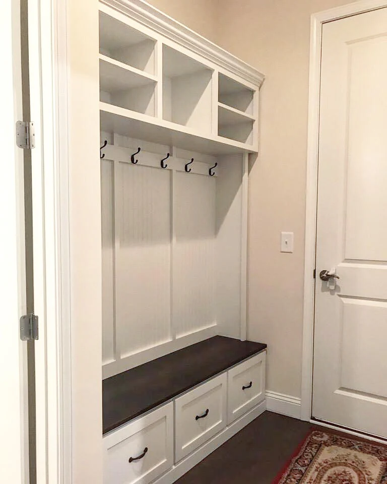 Midland entryway shoe storage bench & coat storage (3-section) - Image 9