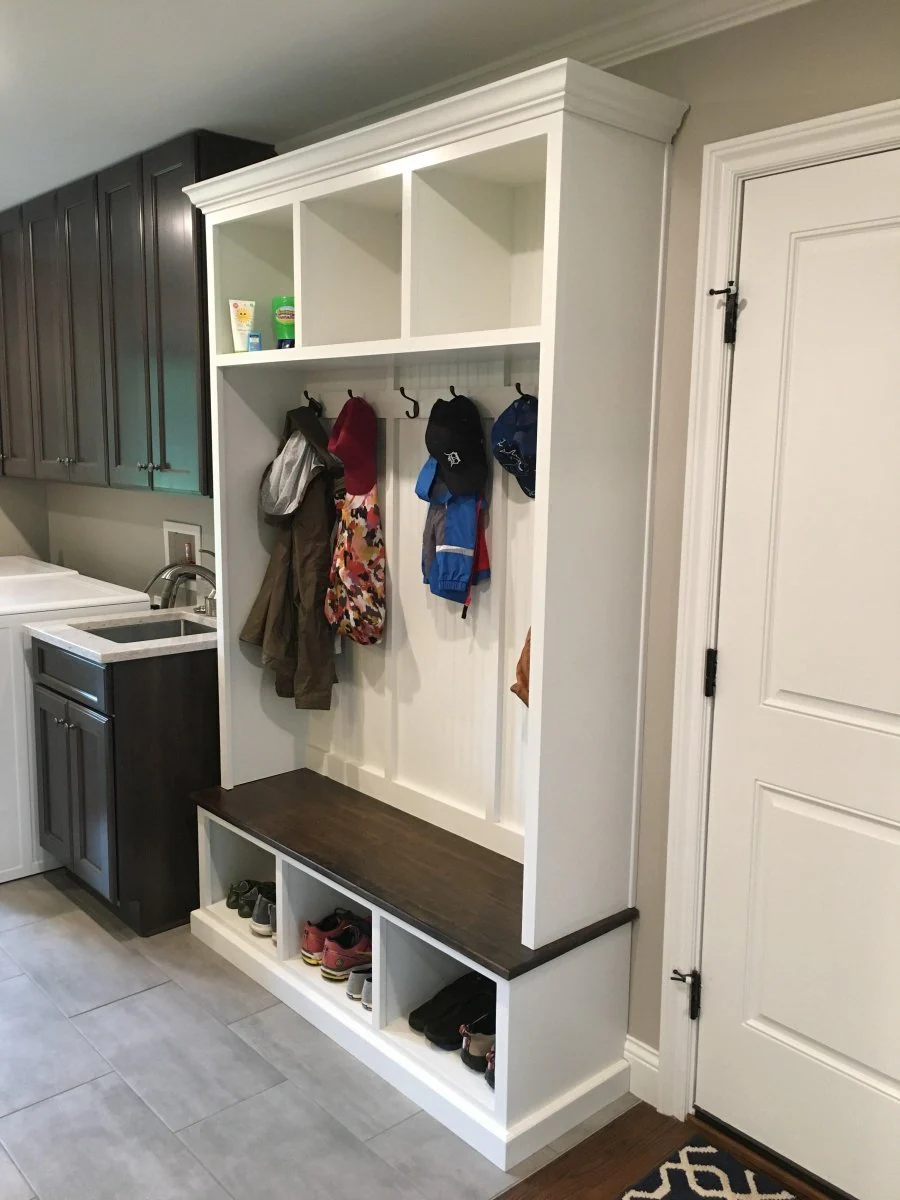 Pennsylvania Hall Tree with Shoe Storage Bench – 3-Section Entryway Organizer | Custom Mudroom Furniture - Image 3