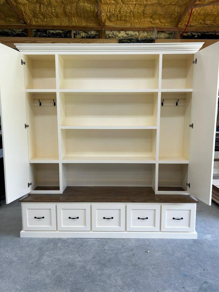 Philadelphia Mudroom Locker Hall Tree Bench – Custom Entryway Storage with Hooks, Cubbies & Seating | Griffin Furniture USA - Image 4